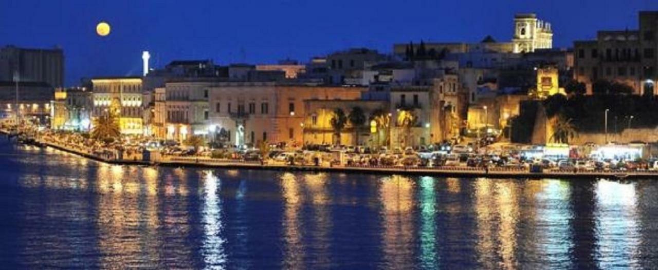 مبيت وإفطار برينديسي La Piazzetta المظهر الخارجي الصورة