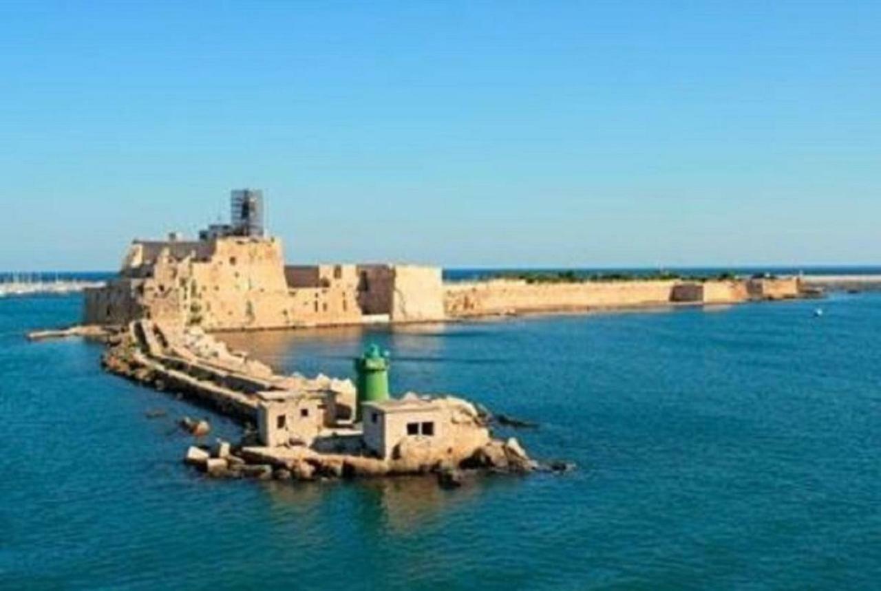 مبيت وإفطار برينديسي La Piazzetta المظهر الخارجي الصورة